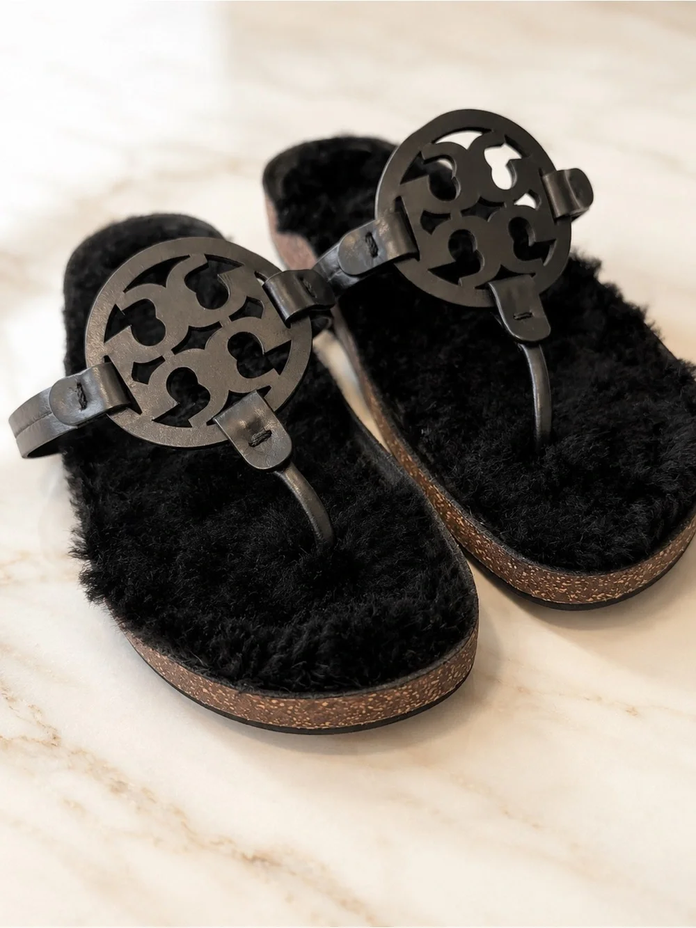 $235 Tory Burch Black Shearling Cloud Miller Sandals sz 9